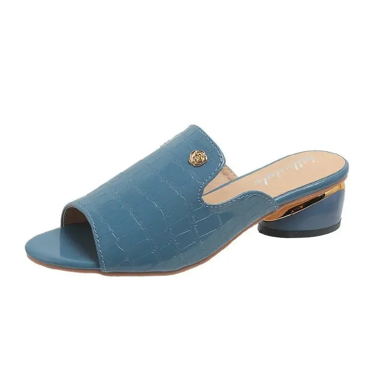Mule Elegante Em Couro Texturizado com Salto Bloco Baixo / Um Toque de Glamour para Mulheres Modernas!