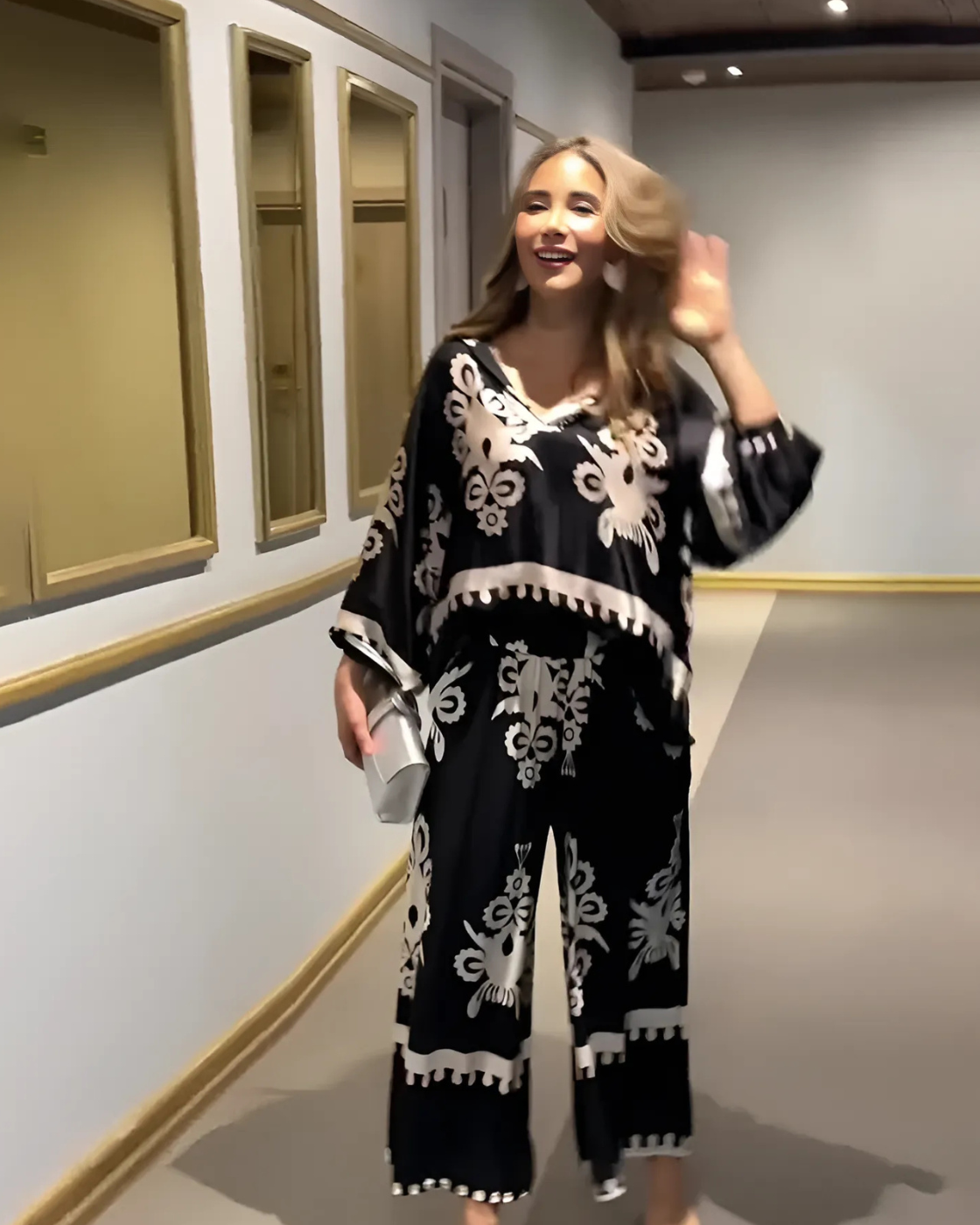 Conjunto Larissa | Decote em V -Elegância Sofisticada com Conforto Atemporal